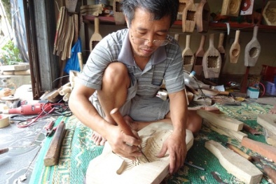 Cận cảnh xưởng mộc chế tạo khuôn bánh trung thu bằng gỗ