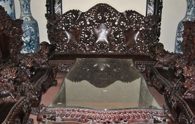 Đồ gỗ quý, đồng hồ cổ của trùm giang hồ Minh 'sâm'