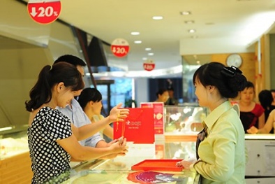 Giá vàng trong nước tiếp tục đi xuống còn 36,43 triệu đồng/ lượng