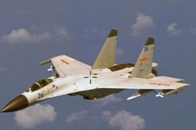 Tình hình biển Đông ngày 26/8: Vì sao Trung Quốc chặn máy bay Mỹ?