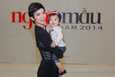 Siêu mẫu Xuân Lan lần đầu tiên khoe bé Thỏ trên sàn Catwalk