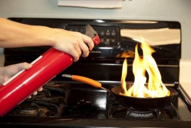 Thay dụng cụ nhà bếp thường xuyên để đảm bảo an toàn sức khỏe