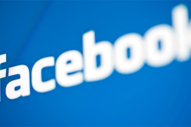 Chiếm tài khoản facebook để lừa tiền phạm tội gì?