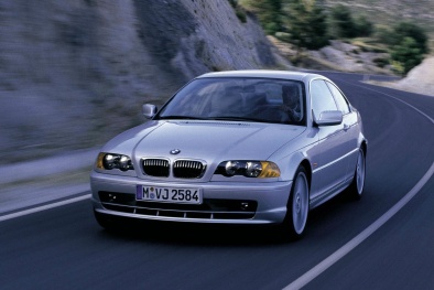 Triệu hồi ô tô BMW Series 3 đời E46 do lỗi thiết bị làm phồng túi khí