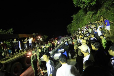 Vụ xe khách rơi xuống vực ở Sapa: Xe khách chạy 'chui'!