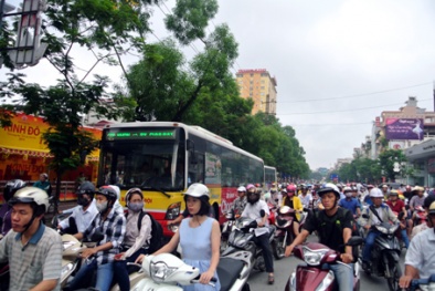 Bỏ lệnh cấm ô tô qua đường Cầu Giấy