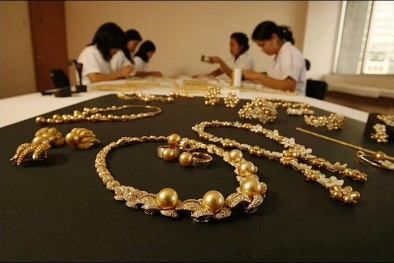 Thu hẹp hàm lượng vàng: Được một, mất mười!