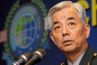 Bộ trưởng quốc phòng Hàn Quốc nhận được bưu kiện chứa dao và thư đe dọa