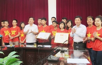 Cảm ơn những người trẻ lao xuống vực cứu nạn nhân