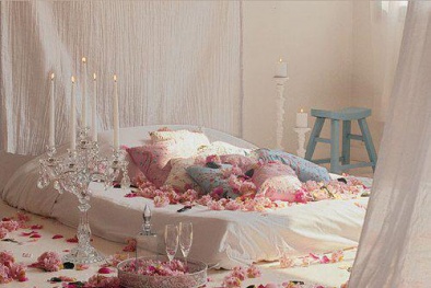 Tự tay trang trí phòng tân hôn