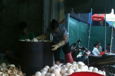 Kinh hãi kiểu “tắm” hoá chất độc hại để tẩy trắng dừa