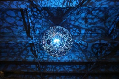 Tận dụng rác thải làm đèn trang trí