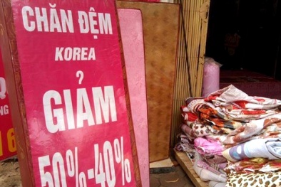 Đội đặc nhiệm quê ra Hà Nội gom hàng rẻ cho cả làng