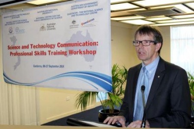 Khoa học không thể hoàn thiện nếu không có truyền thông 