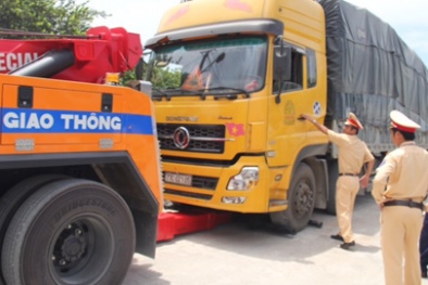 Xe quá tải ‘lách’ qua trạm cân 6 tỉnh bằng cách nào?