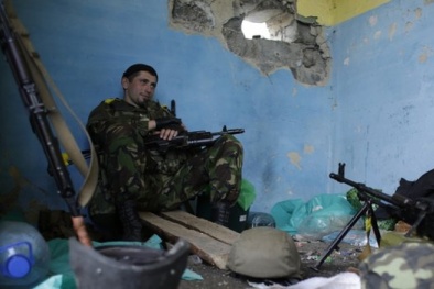 Tình hình Ukraine: EU chính thức thông qua lệnh trừng phạt với Nga