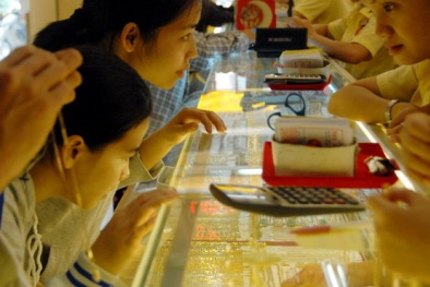 Giá vàng hôm nay: phiên thứ 5 đi xuống của giá vàng trong nước