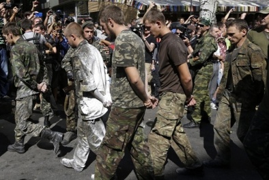 Tình hình Ukraine: Kiev – phe ly khai chính thức trao đổi tù nhân