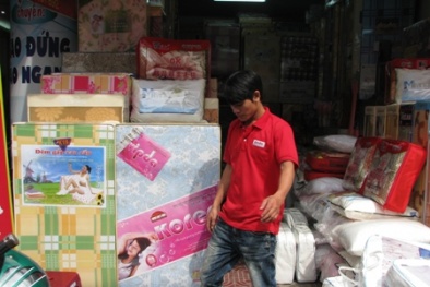 Phát hiện lô hàng chăn ga gối đệm không đạt chuẩn