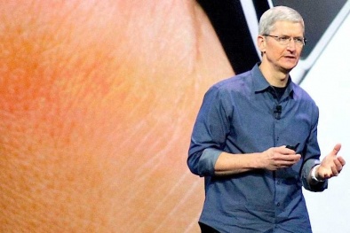Tim Cook “nói xấu” việc kinh doanh của Google và Amazon