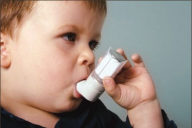 Đồ nhựa trong nhà làm tăng nguy cơ mắc hen suyễn ở trẻ