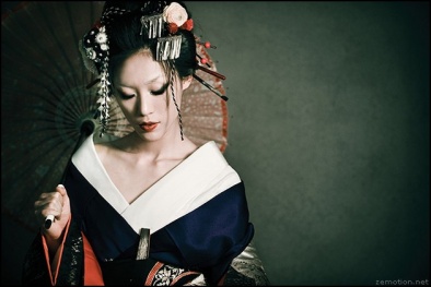 Học cách quyến rũ chết người trên giường của một Geisha