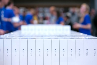 Apple ghi nhận kỷ lục bán được 10 triệu Iphone 6