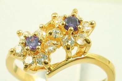 Giá vàng hôm nay: Giá vàng đầu tuần giảm mạnh