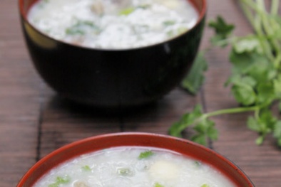 Cách làm món cháo bắp bò hạt sen cho người mất ngủ