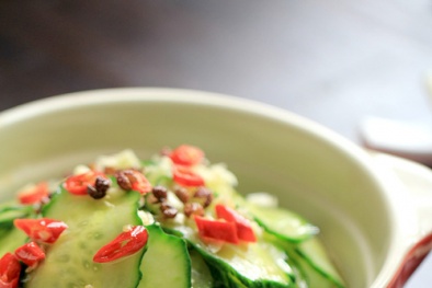 Cách làm món salad dưa chuột theo ẩm thực Trung Quốc