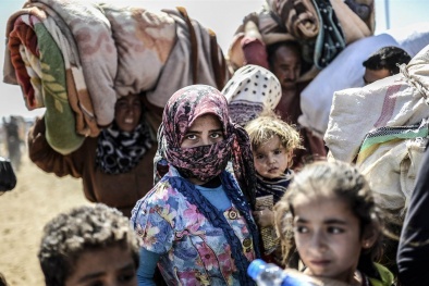 Dòng người chạy trốn ISIS đổ xô vào trại tị nạn biên giới Syria – Thổ Nhĩ Kỳ