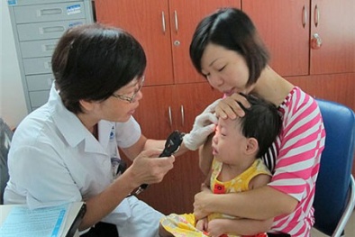 Bộ Y tế: Người bị đau mắt đỏ nên tạm nghỉ việc ở nhà