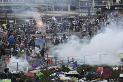 Biểu tình dữ dội tại Hồng Kông