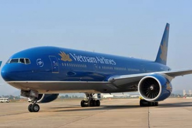 Hành khách khó thở, máy bay VNA hạ cánh khẩn