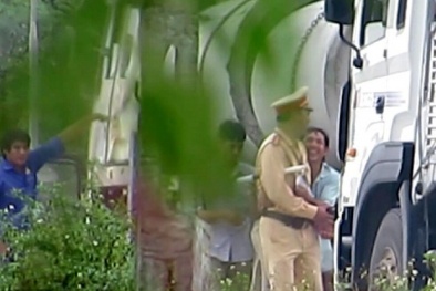 Cận cảnh Cảnh sát giao thông tỉnh Nghệ An 'làm luật' trên Quốc Lộ