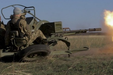 Tình hình Ukraine: Quân ly khai tái tổ chức tấn công sân bay Donetsk