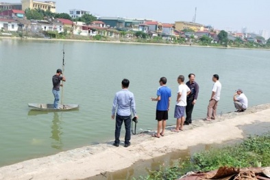 Kinh hoàng nam thanh niên bị ném gạch đến chết