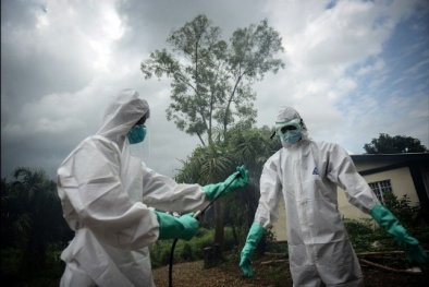 Mỹ dồn tổng lực huấn luyện bác sỹ chống dịch Ebola