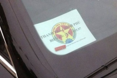 Nhiều ô tô cá nhân dán logo 'Thanh tra Chính phủ'