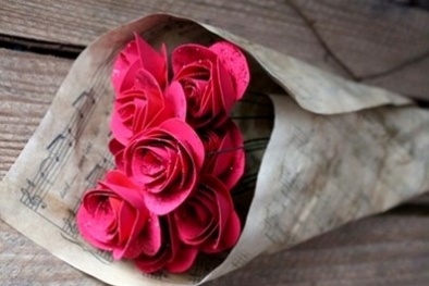 Cách làm hoa hồng giấy cực yêu tặng mẹ ngày 20/10