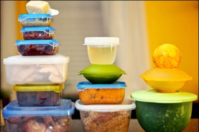 Đựng thức ăn bằng hộp nhựa:  Độc hại khôn lường
