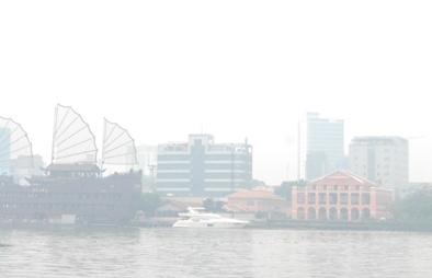 Sương mù dày đặc xuất hiện ở TP.HCM