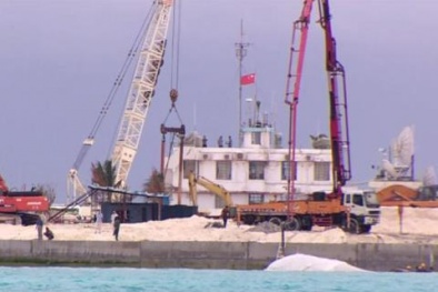 Tình hình Biển Đông ngày 17/10: Tư lệnh Hải quân Trung Quốc thị sát trái phép đảo nhân tạo ở Biển Đông