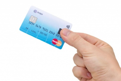 Thẻ master card sắp sửa được trang bị cảm biến vân tay