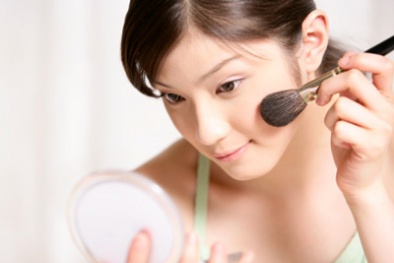 Cảnh báo hàng loạt chấn thương từ mỹ phẩm
