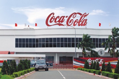 Vì sao Coca-Cola không trả lời thẳng chất lượng sản phẩm lỗi hàng loạt?