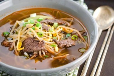 Cách làm món canh giá đỗ thịt bò thanh mát cho bữa trưa cuối tuần