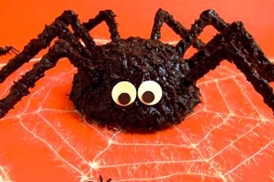 Cách làm món bánh hình con nhện xù xì ăn đêm Halloween