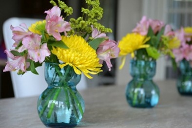 Cách cắm hoa cúc trang trí bàn ăn cho ngày đầu tuần tươi vui