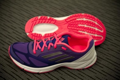 Phân biệt giày Adidas thật – giả đơn giản nhất